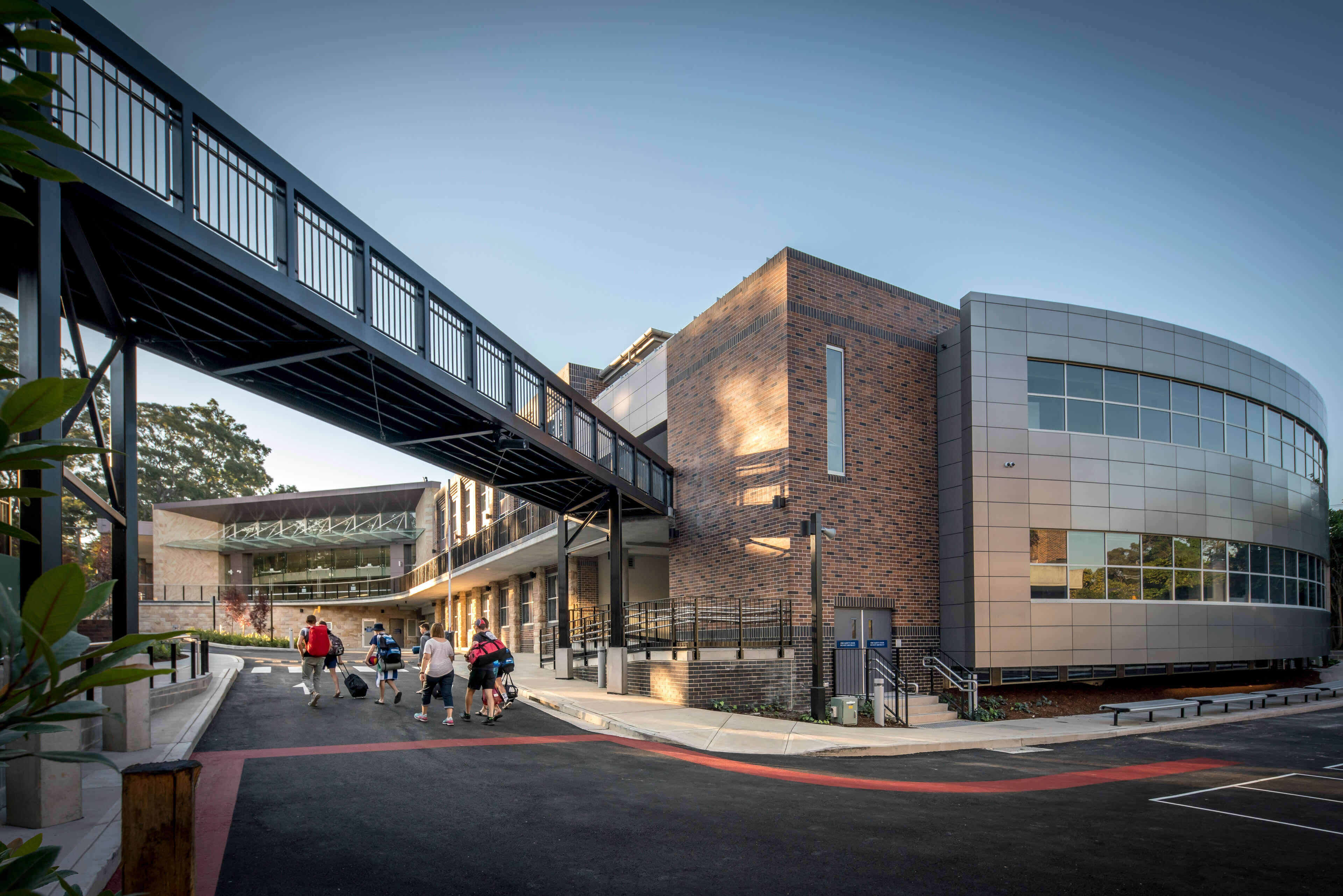 6 view to main entrance of the junior academy and performing arts centre at knox performing arts centre taylor construction education