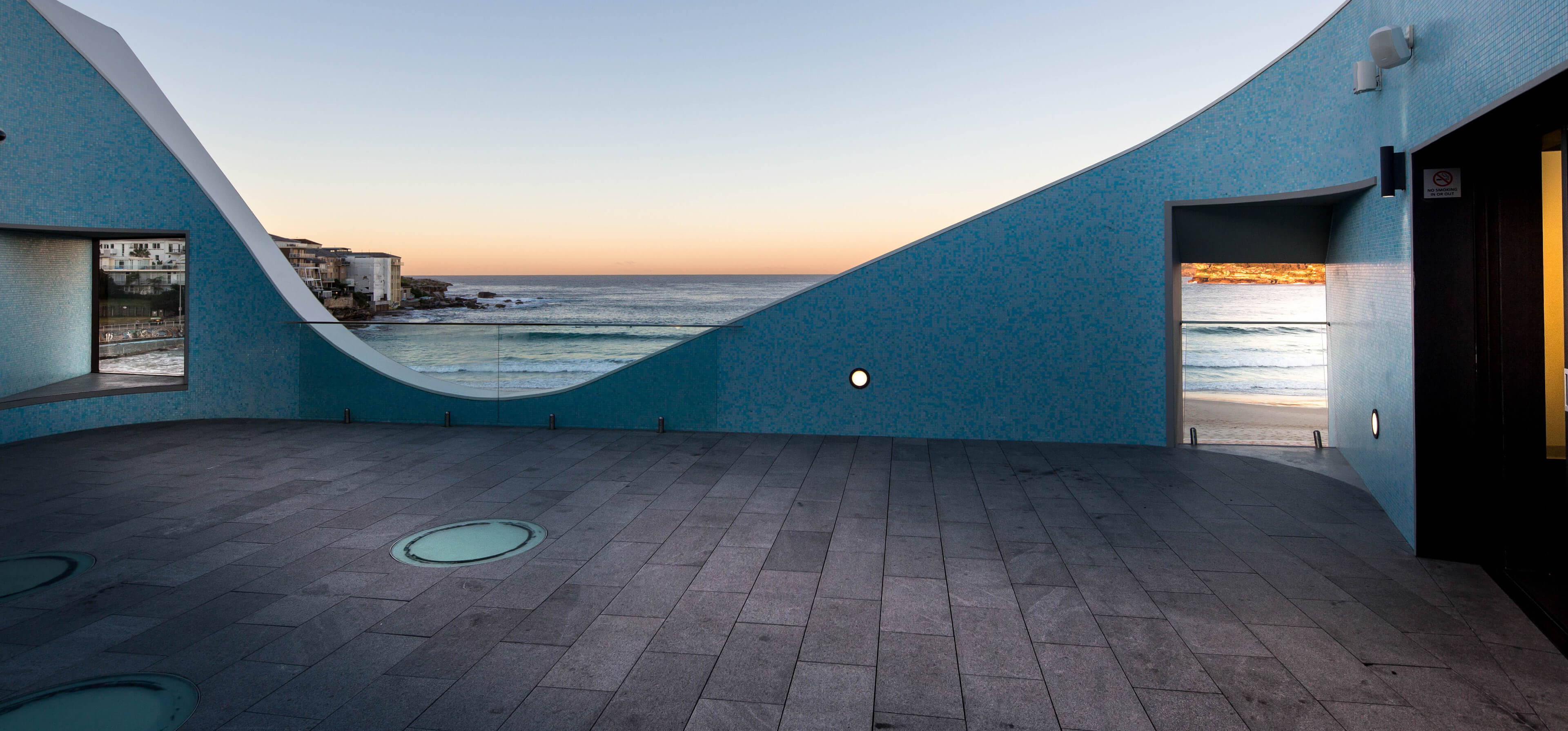 11 panoramic courtyard views at north bondi surf life saving club taylor construction community