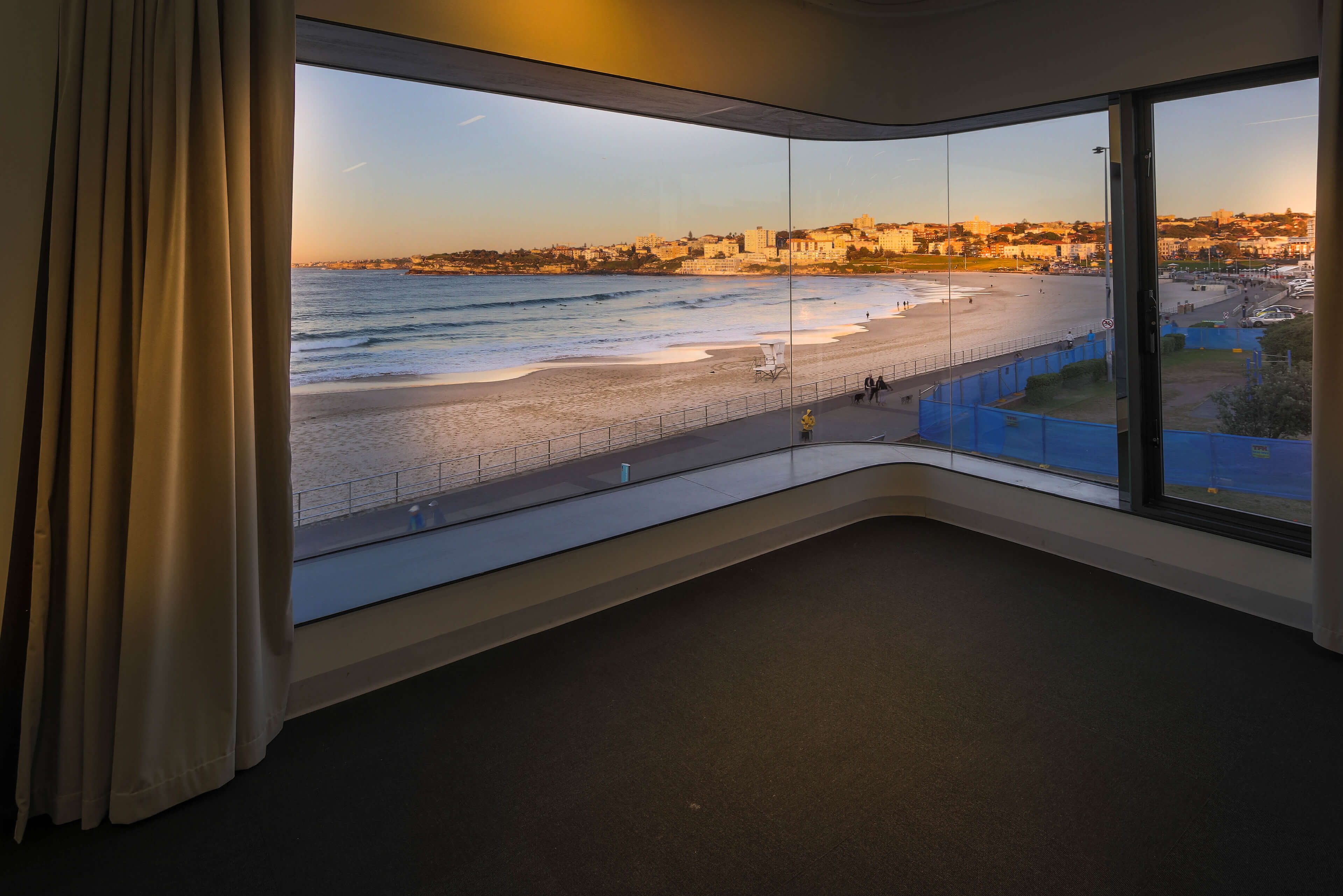 14 function level at north bondi surf life saving club taylor construction community