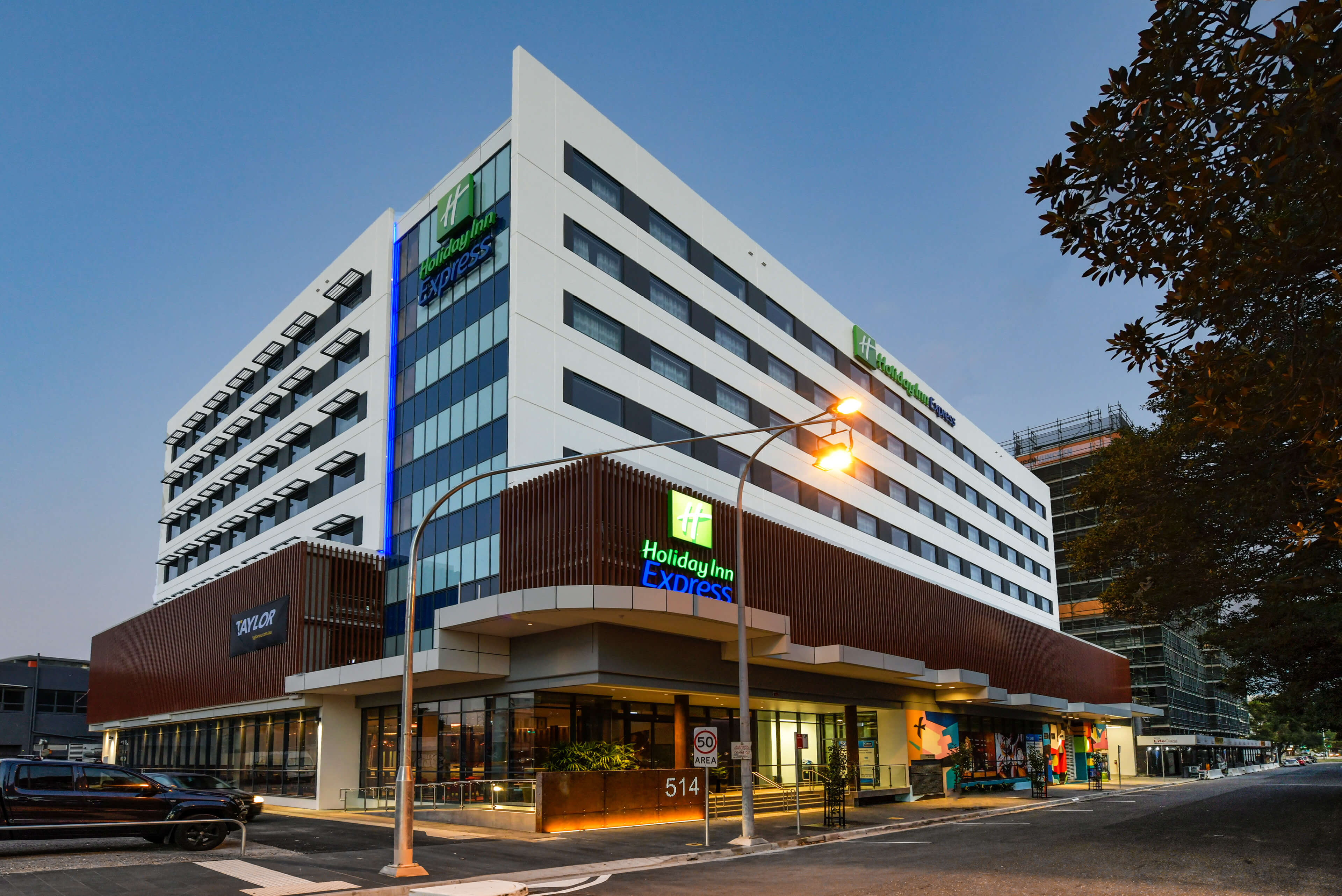 2 exterior alternativeholiday inn express newcastle taylor construction hospitality