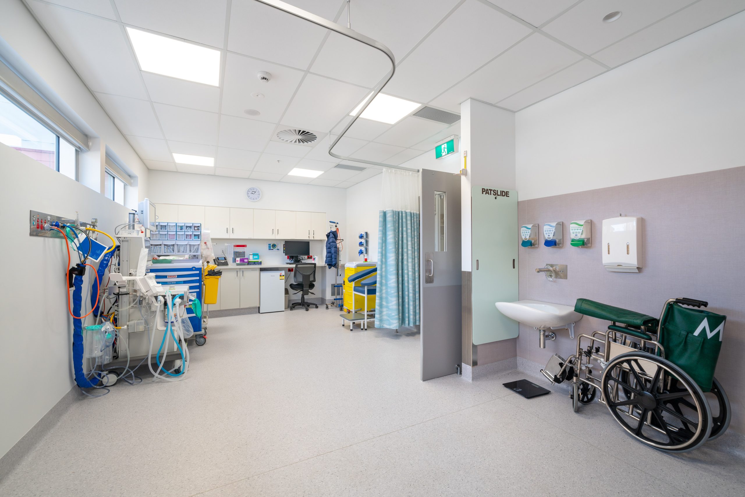 7 anaesthetic prep area bathurst hospital mri imaging department extension taylor construction health
