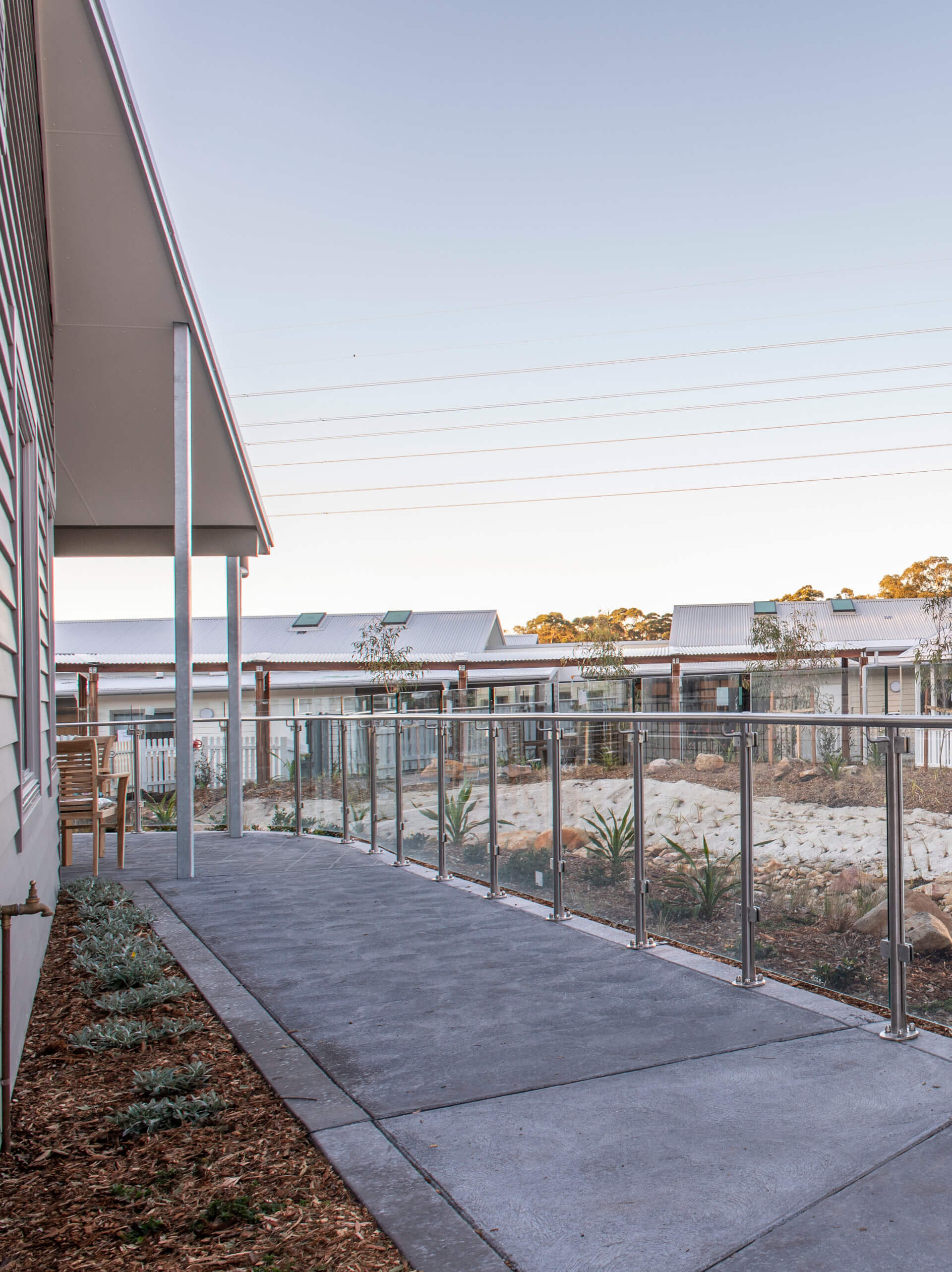 4 alternate view interconnected walkway hammondcare cardiff taylor construction health and aged care