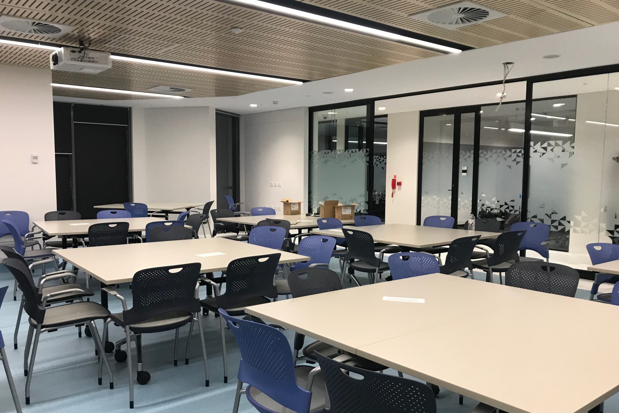 4 classroom macquarie university f10a taylor construction education fitout