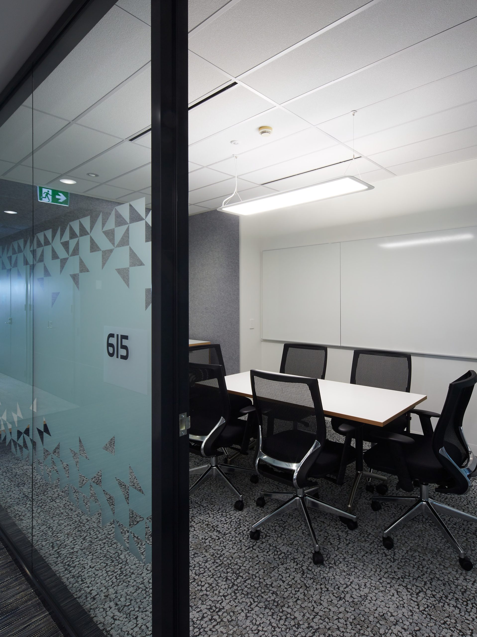 6 small meeting room breakout space australian institute of health innovation taylor construction education fitout
